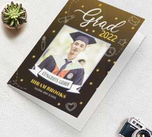 Jumbo sized greeting cards to congratulate the graduate